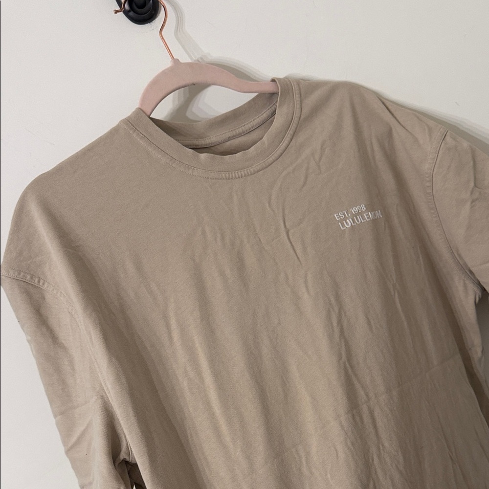 Lululemon brushed heavyweight crewneck oversized t-shirt in Mojave Tan M EUC - Picture 2 of 4